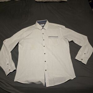 Craft and Flow Men's Large White Blue/Red Accent Button Up Long  Sleeve Shirt